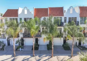 2 Bedrooms Bedrooms, 0 ,2 BathroomsBathrooms,Residential Lease,For Sale,0,D6143503