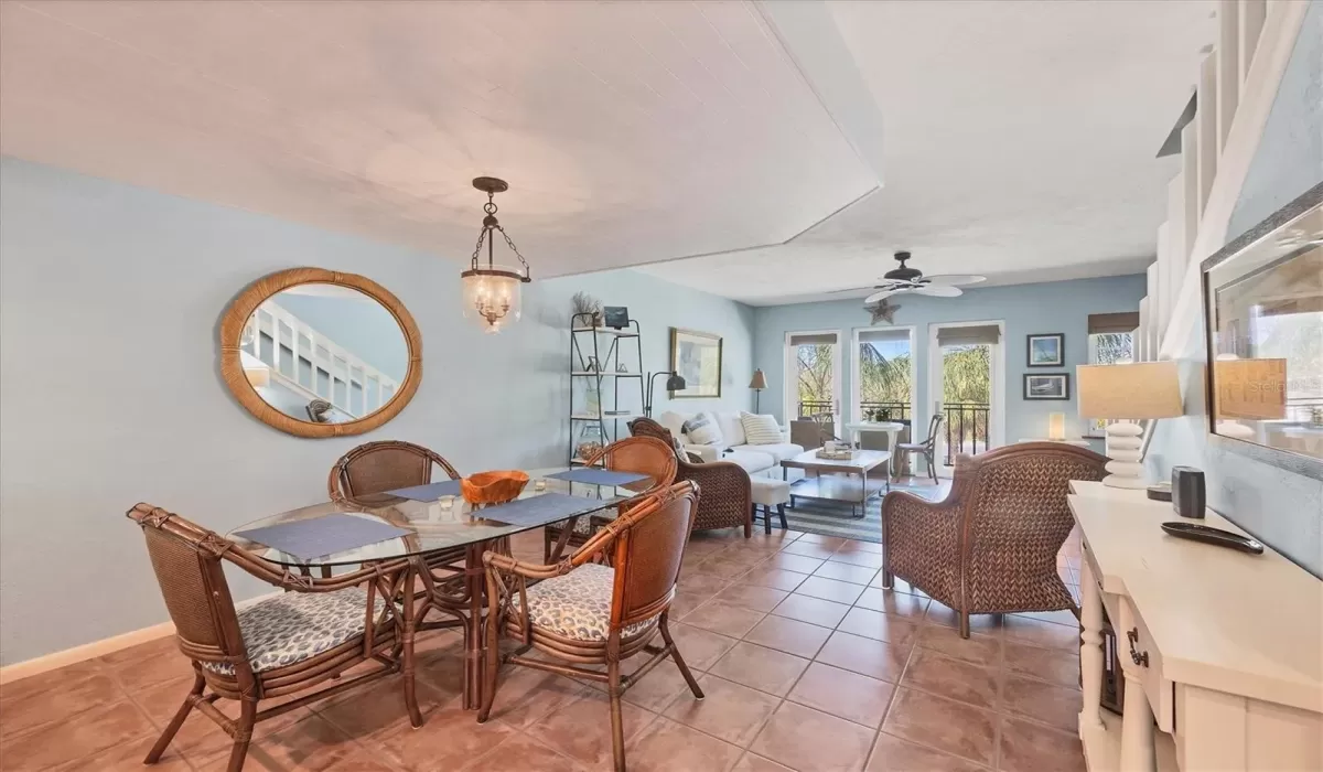 2 Bedrooms Bedrooms, 0 ,2 BathroomsBathrooms,Residential Lease,For Sale,0,D6143503
