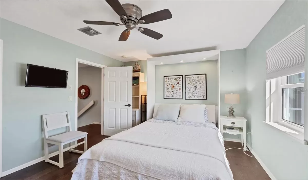2 Bedrooms Bedrooms, 0 ,2 BathroomsBathrooms,Residential Lease,For Sale,0,D6143503