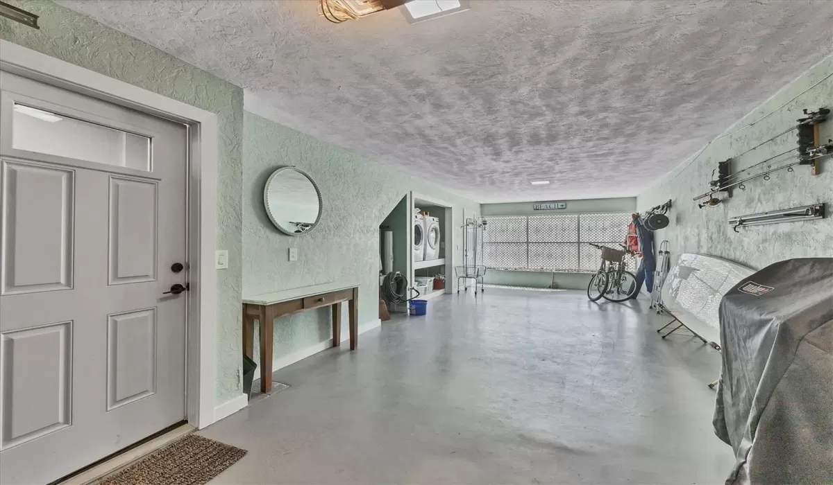 2 Bedrooms Bedrooms, 0 ,2 BathroomsBathrooms,Residential Lease,For Sale,0,D6143503