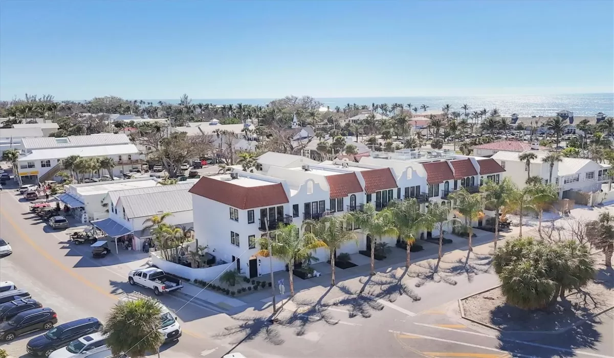 2 Bedrooms Bedrooms, 0 ,2 BathroomsBathrooms,Residential Lease,For Sale,0,D6143503