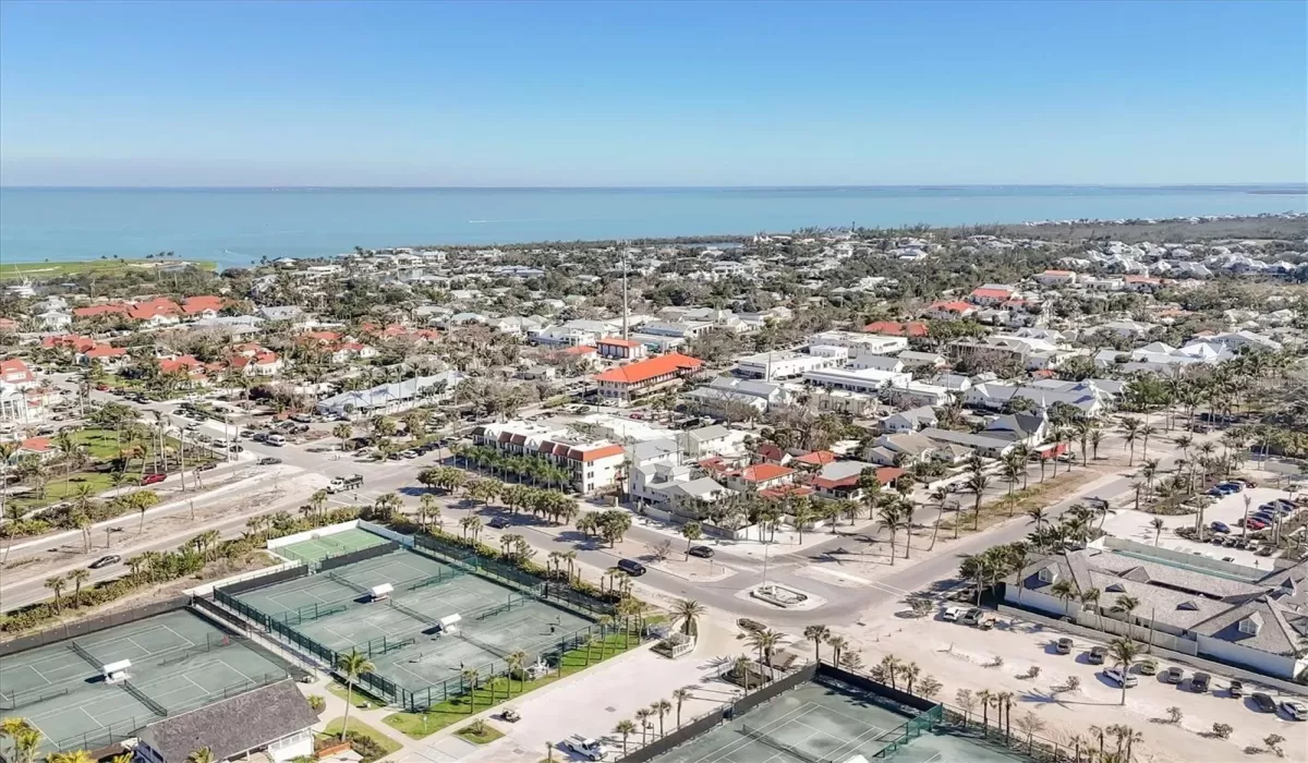 2 Bedrooms Bedrooms, 0 ,2 BathroomsBathrooms,Residential Lease,For Sale,0,D6143503