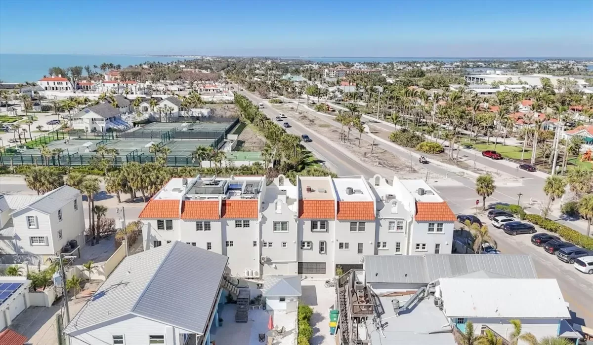 2 Bedrooms Bedrooms, 0 ,2 BathroomsBathrooms,Residential Lease,For Sale,0,D6143503