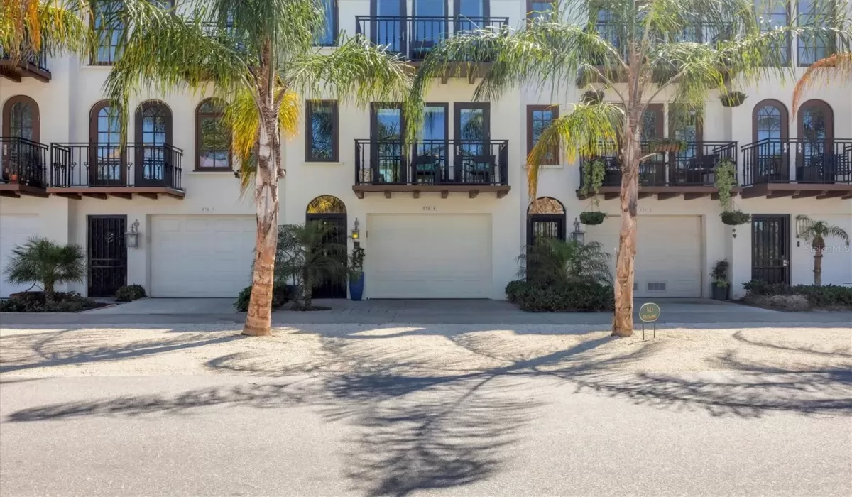 2 Bedrooms Bedrooms, 0 ,2 BathroomsBathrooms,Residential Lease,For Sale,0,D6143503