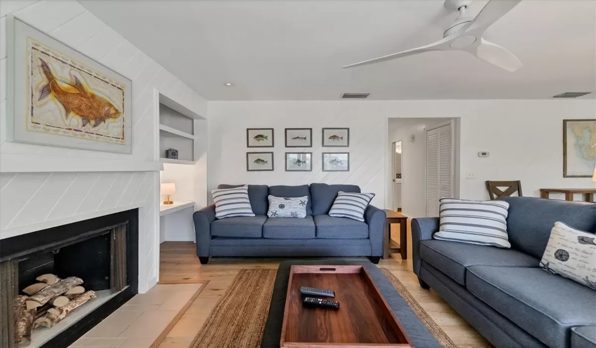 3 Bedrooms Bedrooms, 0 ,3 BathroomsBathrooms,Residential Lease,For Sale,0,D6143435