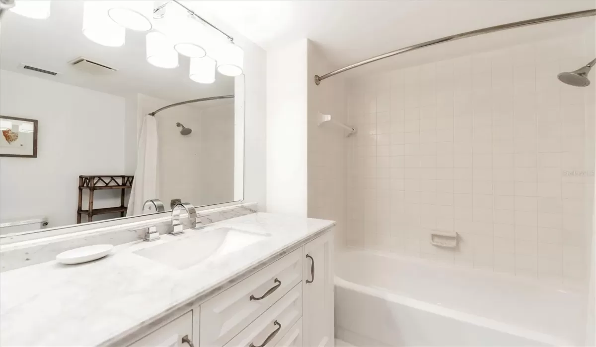 3 Bedrooms Bedrooms, 0 ,3 BathroomsBathrooms,Residential Lease,For Sale,0,D6143435