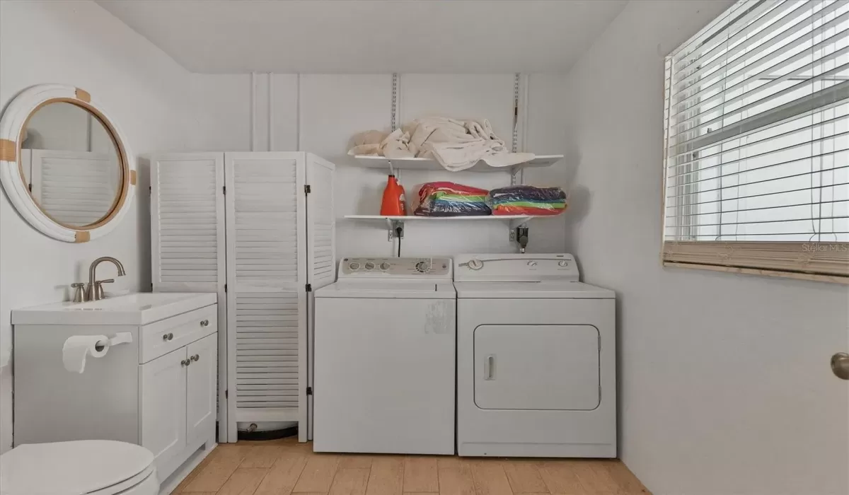 3 Bedrooms Bedrooms, 0 ,3 BathroomsBathrooms,Residential Lease,For Sale,0,D6143435
