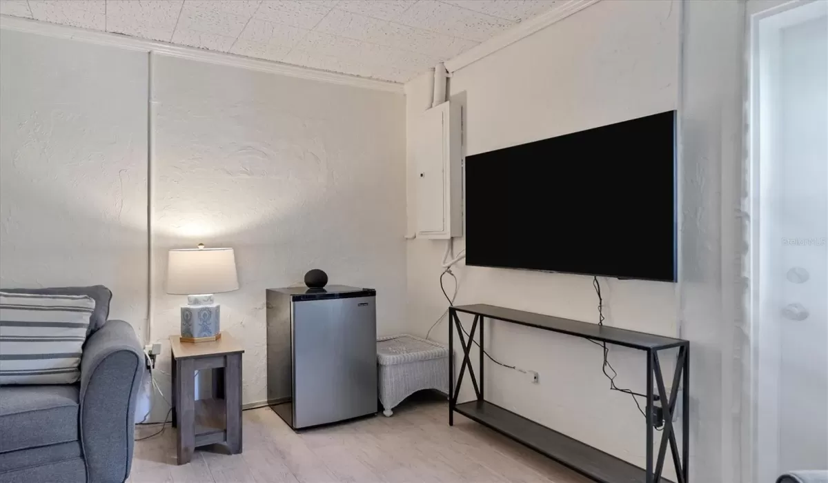3 Bedrooms Bedrooms, 0 ,3 BathroomsBathrooms,Residential Lease,For Sale,0,D6143435