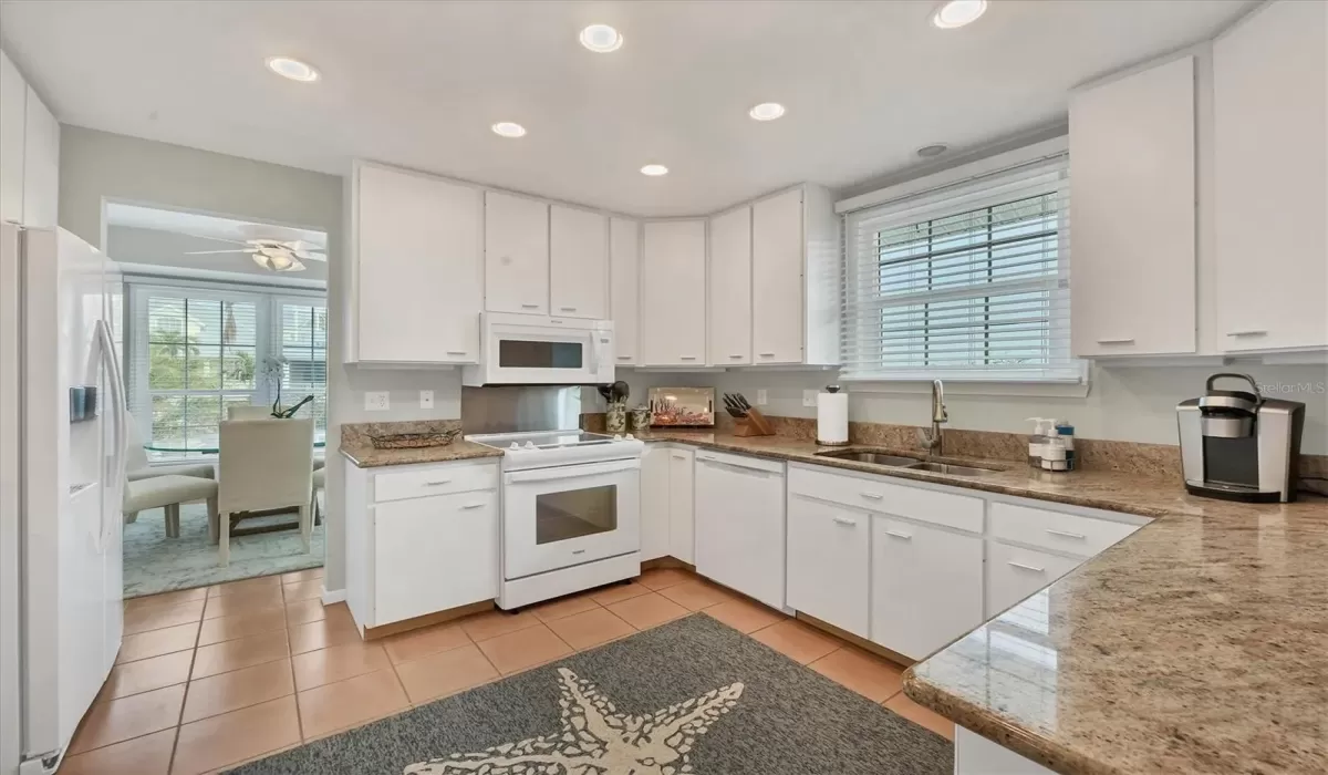 3 Bedrooms Bedrooms, 0 ,2 BathroomsBathrooms,Residential Lease,For Sale,0,D6143502