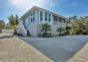 3 Bedrooms Bedrooms, 0 ,2 BathroomsBathrooms,Residential Lease,For Sale,0,D6143502