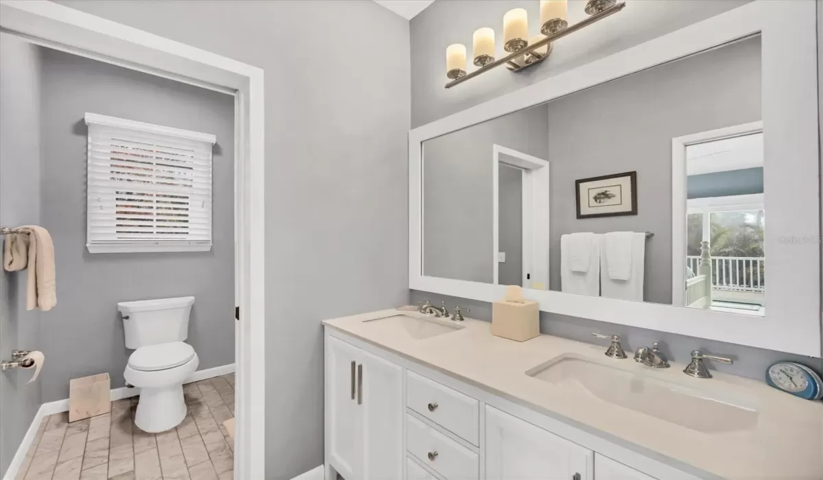 3 Bedrooms Bedrooms, 0 ,2 BathroomsBathrooms,Residential Lease,For Sale,0,D6143502