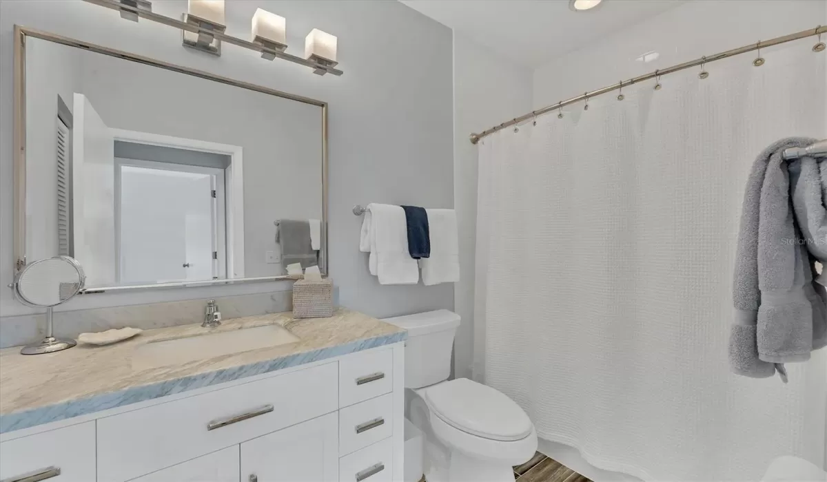 3 Bedrooms Bedrooms, 0 ,2 BathroomsBathrooms,Residential Lease,For Sale,0,D6143502