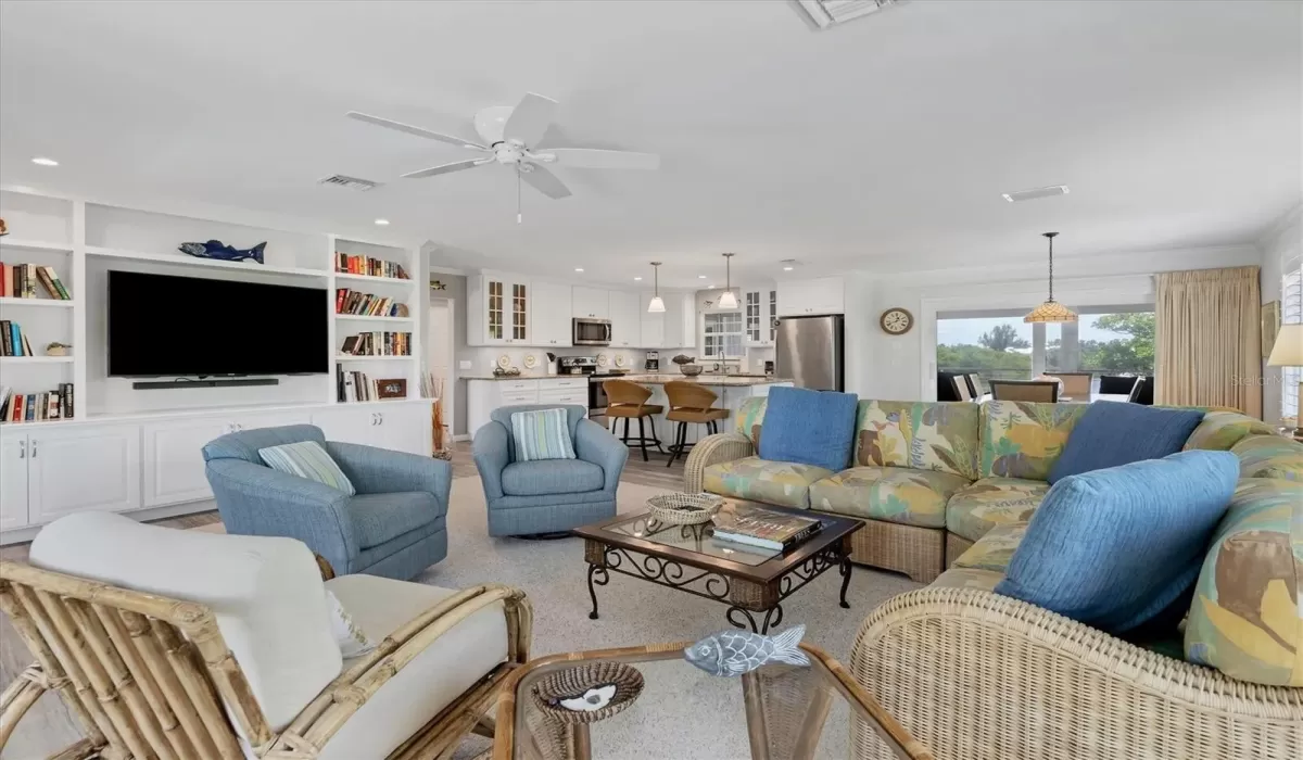 2 Bedrooms Bedrooms, 0 ,2 BathroomsBathrooms,Residential Lease,For Sale,0,D6143522