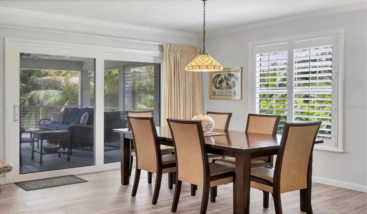 2 Bedrooms Bedrooms, 0 ,2 BathroomsBathrooms,Residential Lease,For Sale,0,D6143522