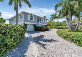 2 Bedrooms Bedrooms, 0 ,2 BathroomsBathrooms,Residential Lease,For Sale,0,D6143522