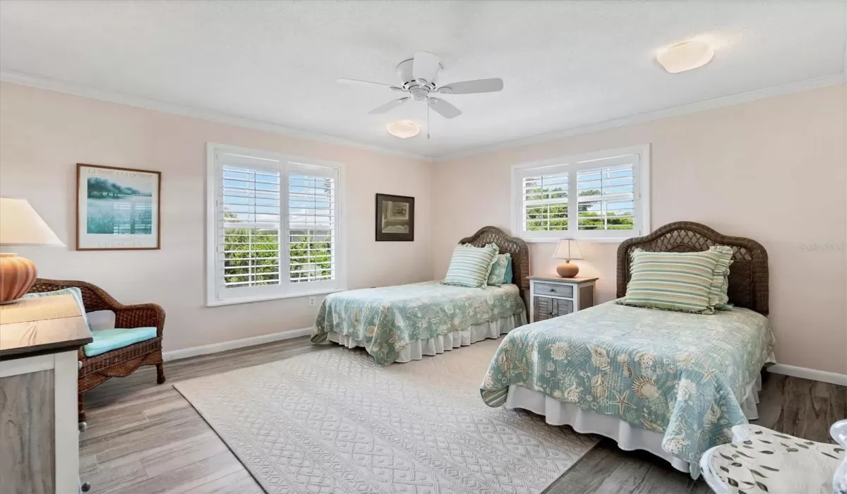 2 Bedrooms Bedrooms, 0 ,2 BathroomsBathrooms,Residential Lease,For Sale,0,D6143522