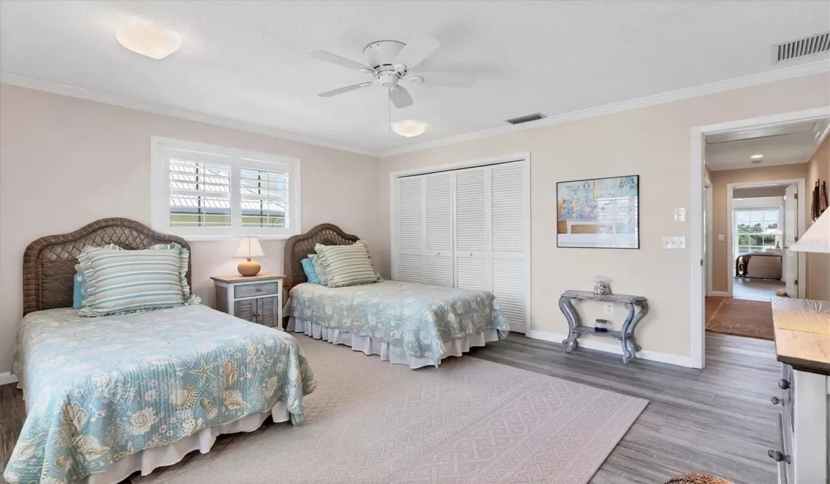 2 Bedrooms Bedrooms, 0 ,2 BathroomsBathrooms,Residential Lease,For Sale,0,D6143522