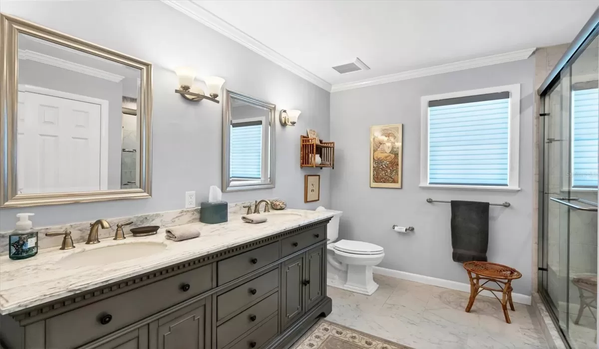 2 Bedrooms Bedrooms, 0 ,2 BathroomsBathrooms,Residential Lease,For Sale,0,D6143522