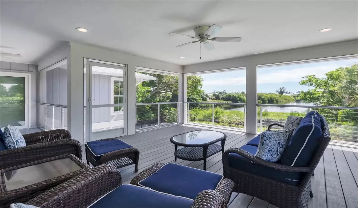 2 Bedrooms Bedrooms, 0 ,2 BathroomsBathrooms,Residential Lease,For Sale,0,D6143522