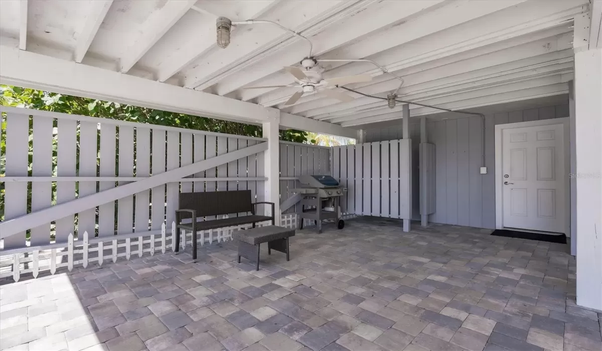 2 Bedrooms Bedrooms, 0 ,2 BathroomsBathrooms,Residential Lease,For Sale,0,D6143522