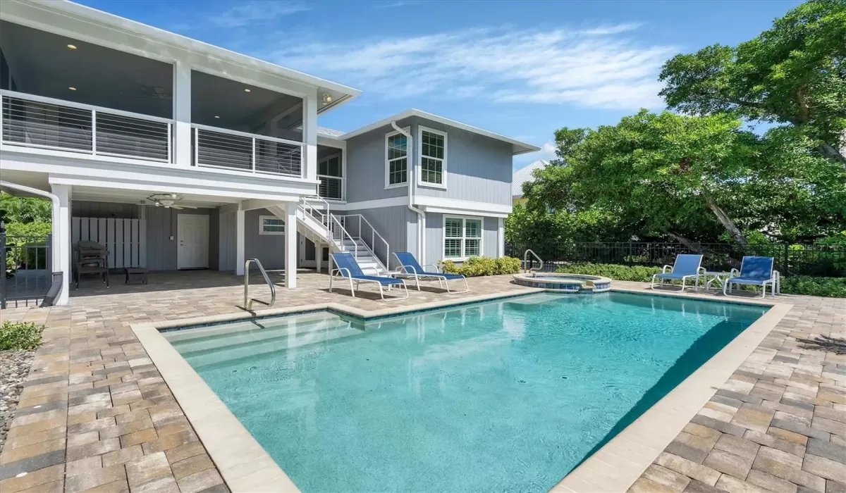 2 Bedrooms Bedrooms, 0 ,2 BathroomsBathrooms,Residential Lease,For Sale,0,D6143522