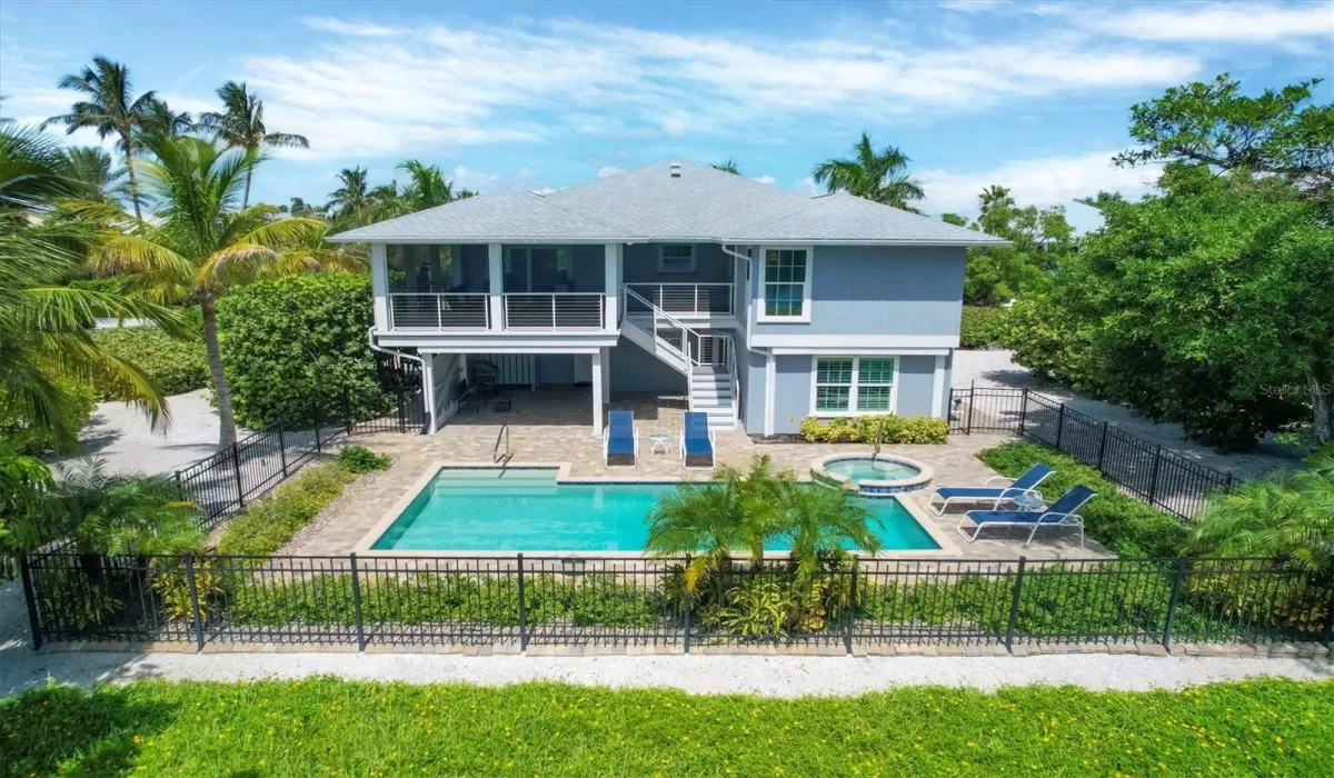 2 Bedrooms Bedrooms, 0 ,2 BathroomsBathrooms,Residential Lease,For Sale,0,D6143522