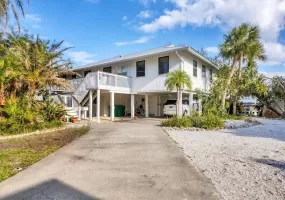 4 Bedrooms Bedrooms, 0 ,3 BathroomsBathrooms,Residential Lease,For Sale,0,D6143527