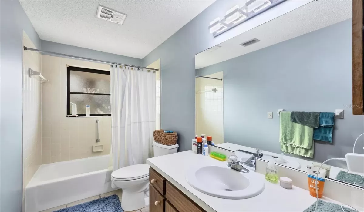 4 Bedrooms Bedrooms, 0 ,3 BathroomsBathrooms,Residential Lease,For Sale,0,D6143527