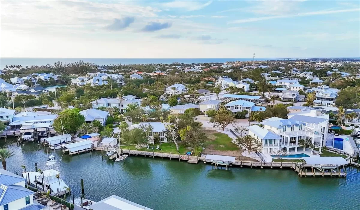 4 Bedrooms Bedrooms, 0 ,3 BathroomsBathrooms,Residential Lease,For Sale,0,D6143527