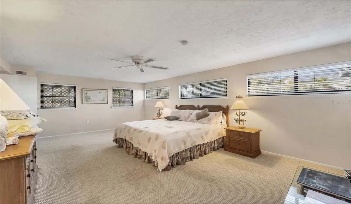 4 Bedrooms Bedrooms, 0 ,3 BathroomsBathrooms,Residential Lease,For Sale,0,D6143527
