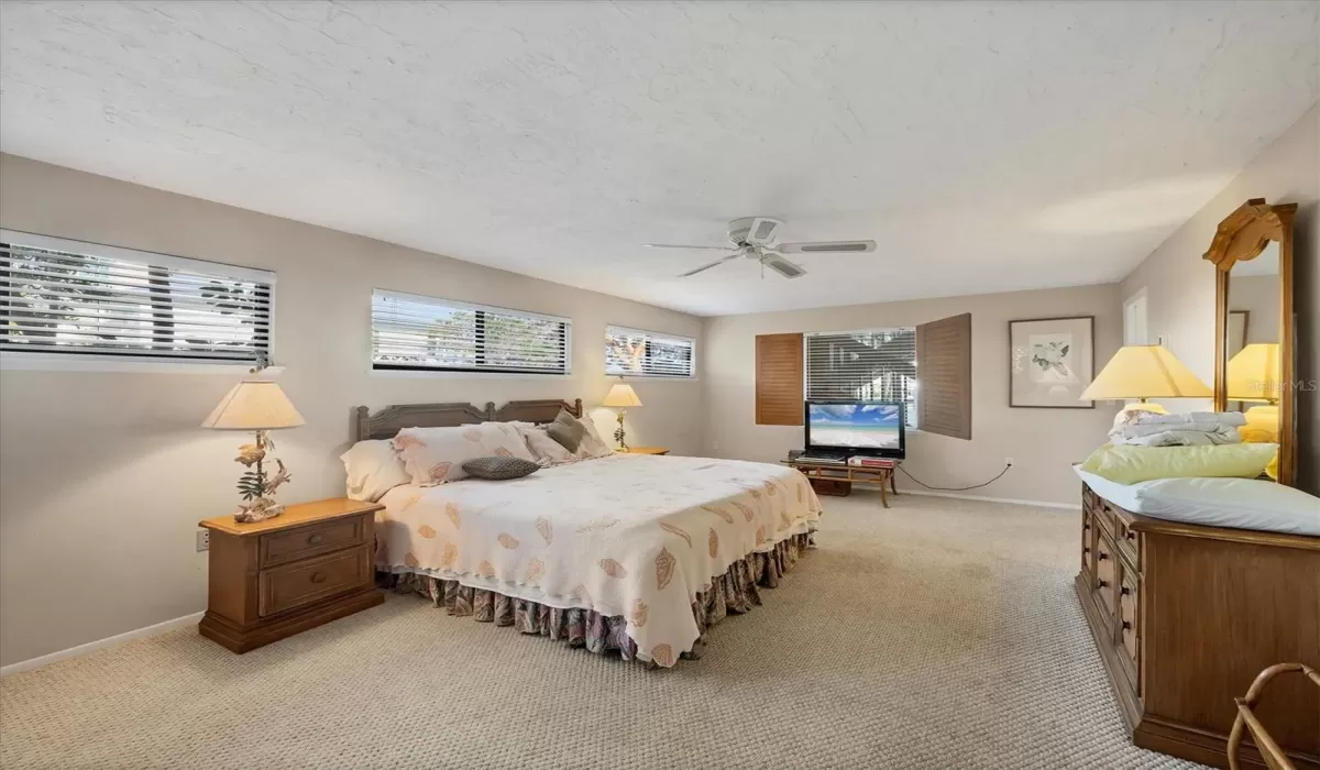 4 Bedrooms Bedrooms, 0 ,3 BathroomsBathrooms,Residential Lease,For Sale,0,D6143527