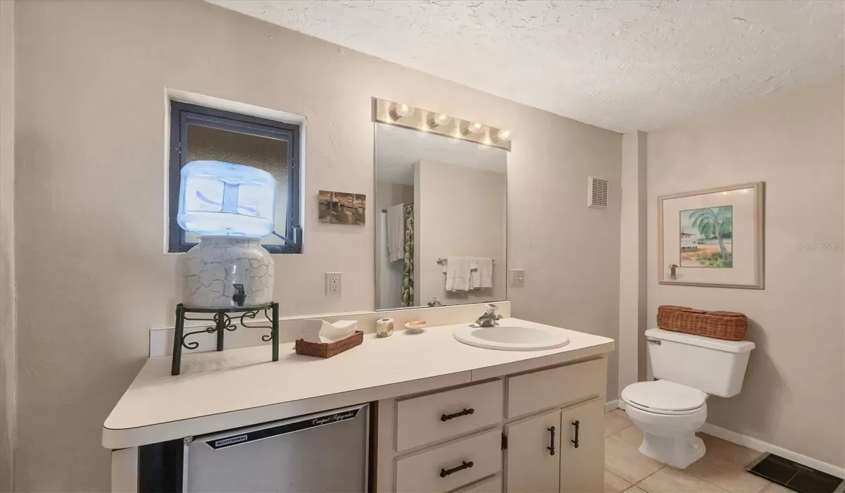 4 Bedrooms Bedrooms, 0 ,3 BathroomsBathrooms,Residential Lease,For Sale,0,D6143527