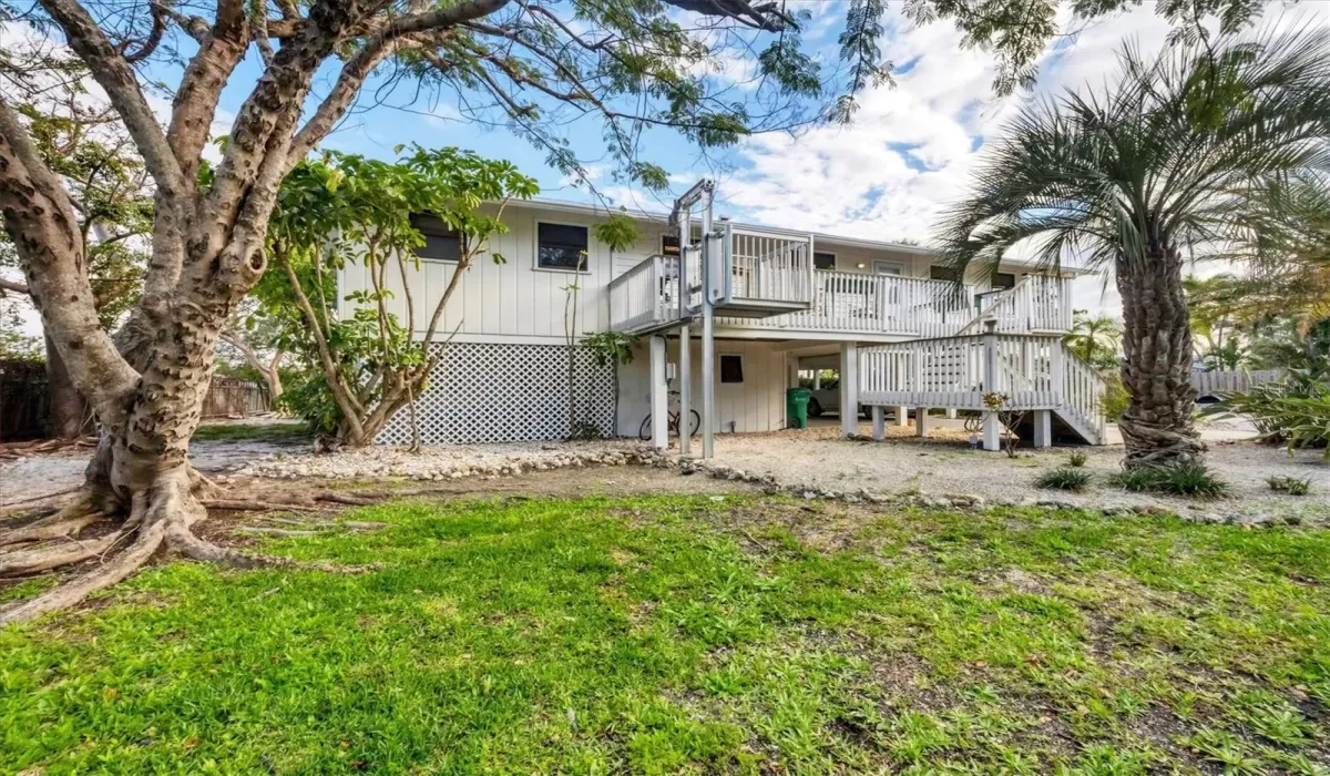 4 Bedrooms Bedrooms, 0 ,3 BathroomsBathrooms,Residential Lease,For Sale,0,D6143527
