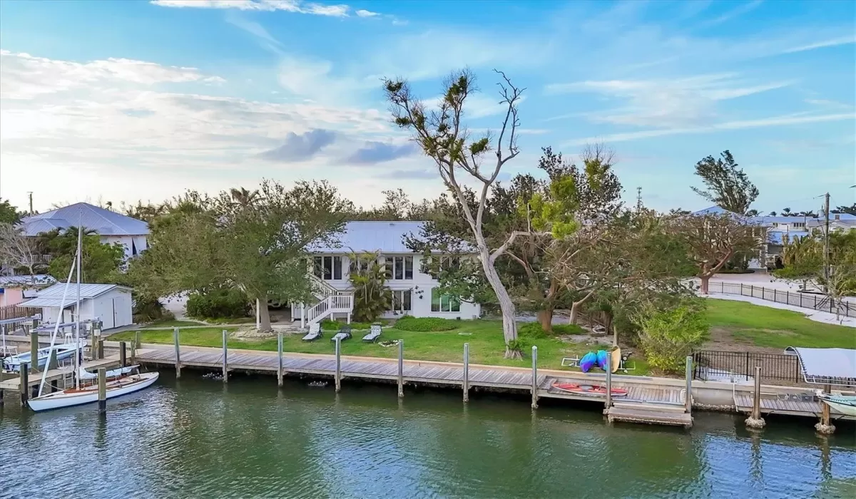 4 Bedrooms Bedrooms, 0 ,3 BathroomsBathrooms,Residential Lease,For Sale,0,D6143527