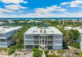 3 Bedrooms Bedrooms, 0 ,3 BathroomsBathrooms,Residential,Pending,0,D6143744