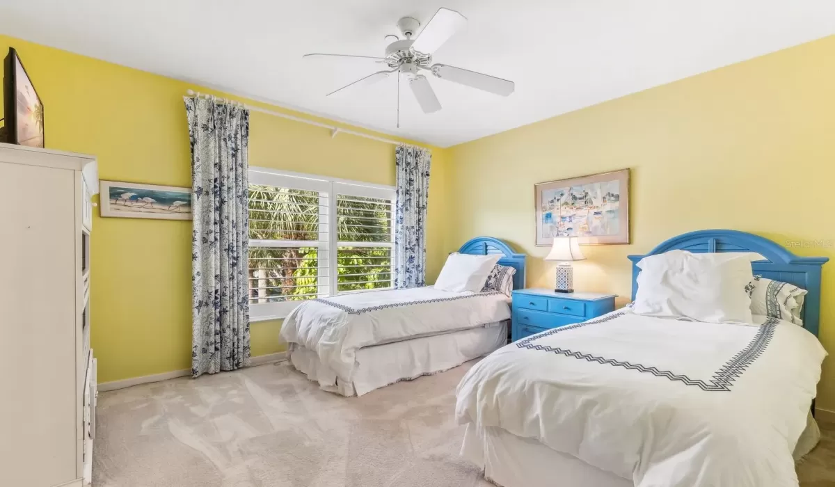 3 Bedrooms Bedrooms, 0 ,3 BathroomsBathrooms,Residential,For Sale,0,D6143838