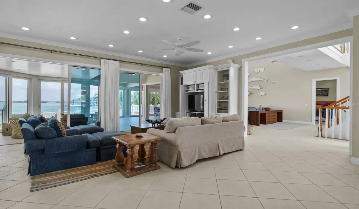 3 Bedrooms Bedrooms, 0 ,3 BathroomsBathrooms,Residential,For Sale,0,D6143682