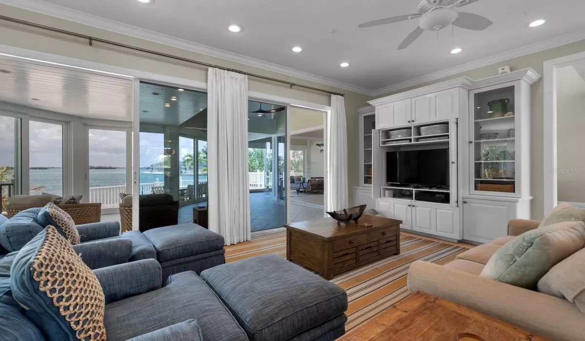 3 Bedrooms Bedrooms, 0 ,3 BathroomsBathrooms,Residential,For Sale,0,D6143682