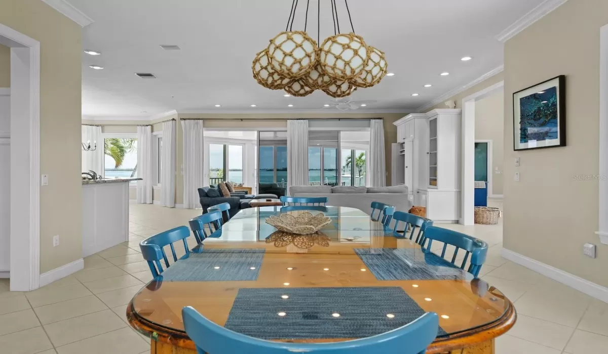 3 Bedrooms Bedrooms, 0 ,3 BathroomsBathrooms,Residential,For Sale,0,D6143682