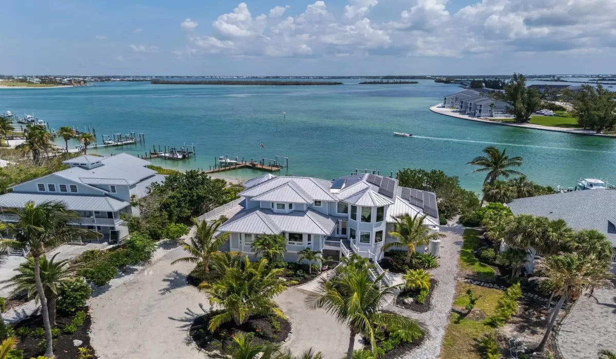 3 Bedrooms Bedrooms, 0 ,3 BathroomsBathrooms,Residential,For Sale,0,D6143682
