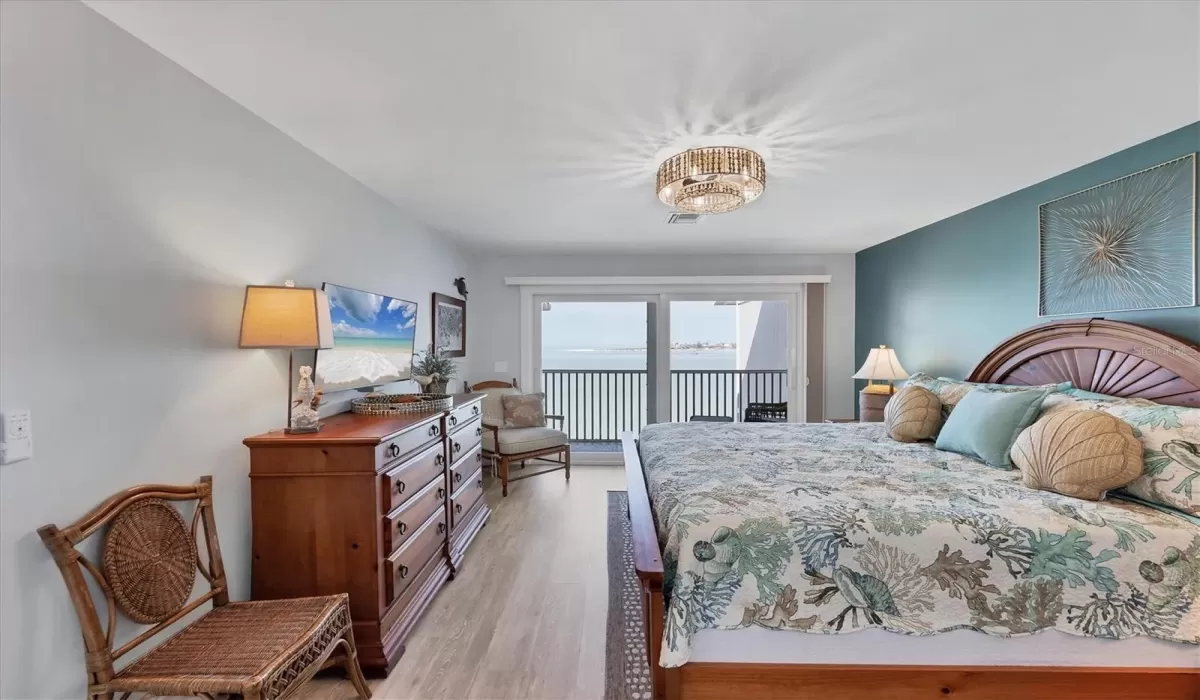 2 Bedrooms Bedrooms, 0 ,2 BathroomsBathrooms,Residential Lease,For Sale,0,D6143273