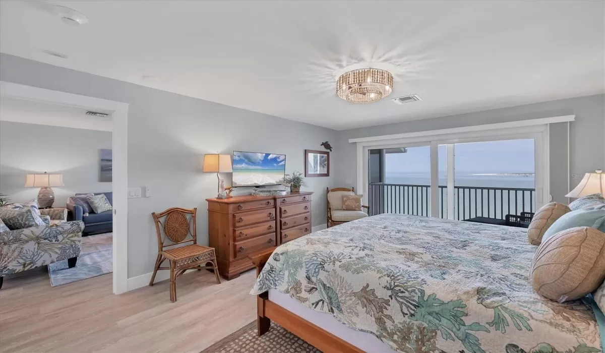 2 Bedrooms Bedrooms, 0 ,2 BathroomsBathrooms,Residential Lease,For Sale,0,D6143273