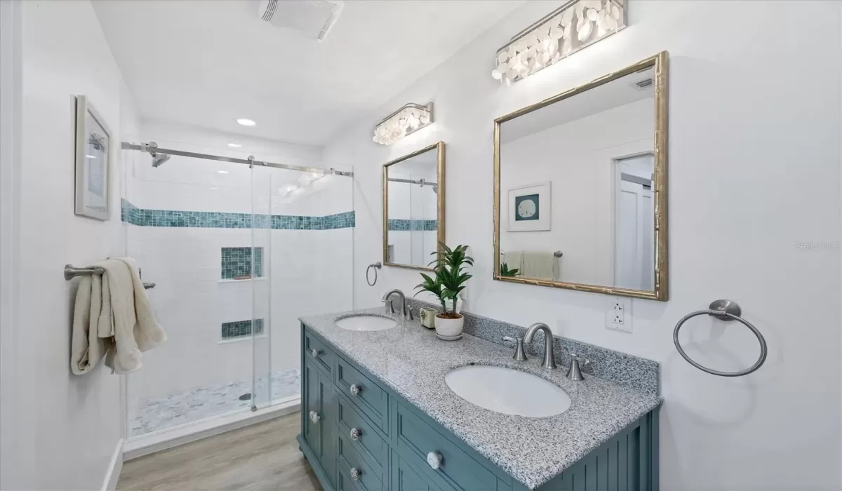 2 Bedrooms Bedrooms, 0 ,2 BathroomsBathrooms,Residential Lease,For Sale,0,D6143273