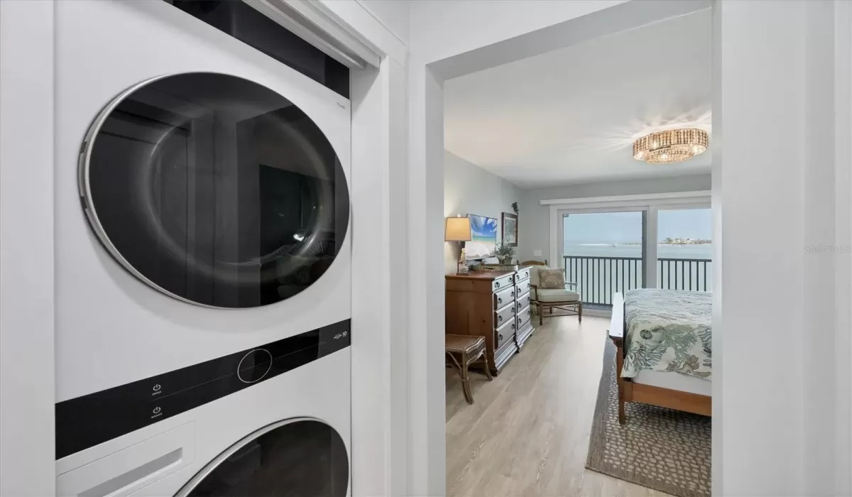 2 Bedrooms Bedrooms, 0 ,2 BathroomsBathrooms,Residential Lease,For Sale,0,D6143273