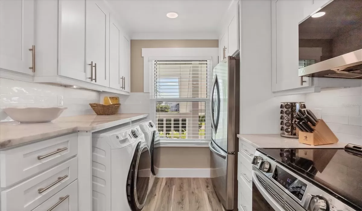 2 Bedrooms Bedrooms, 0 ,2 BathroomsBathrooms,Residential Lease,For Sale,0,D6143339