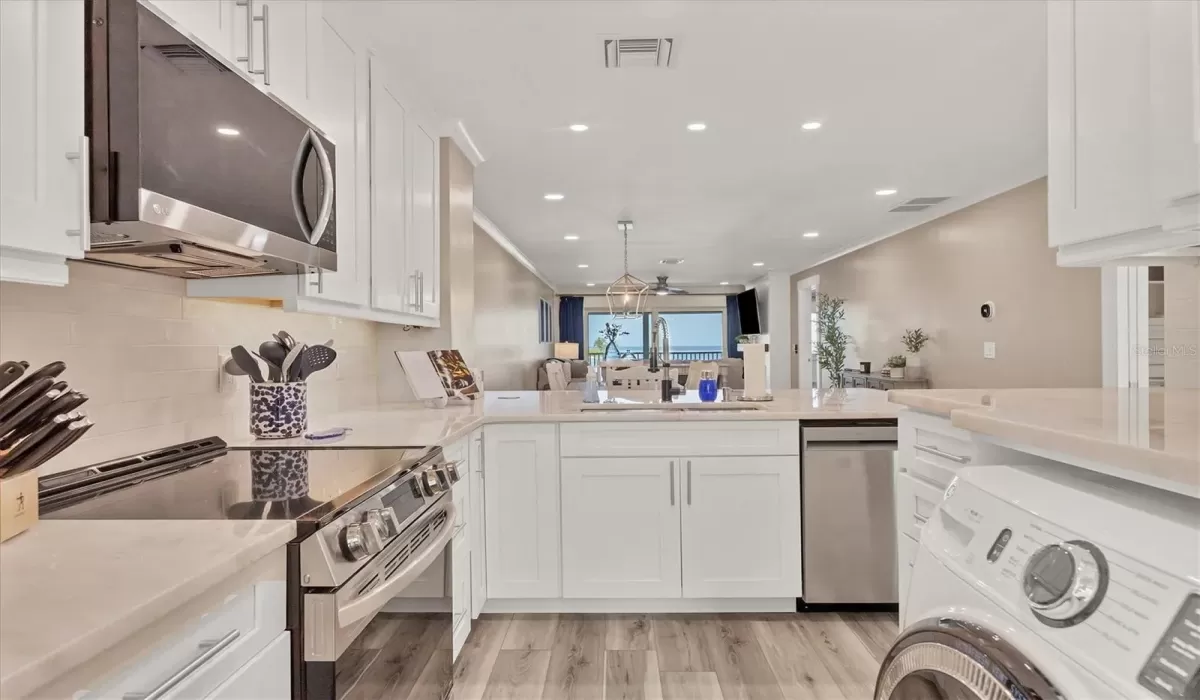 2 Bedrooms Bedrooms, 0 ,2 BathroomsBathrooms,Residential Lease,For Sale,0,D6143339