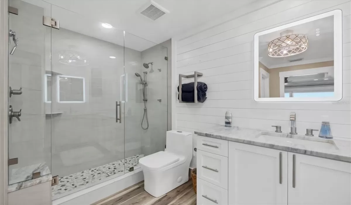 2 Bedrooms Bedrooms, 0 ,2 BathroomsBathrooms,Residential Lease,For Sale,0,D6143339
