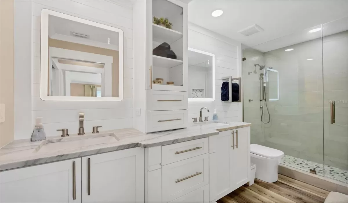 2 Bedrooms Bedrooms, 0 ,2 BathroomsBathrooms,Residential Lease,For Sale,0,D6143339