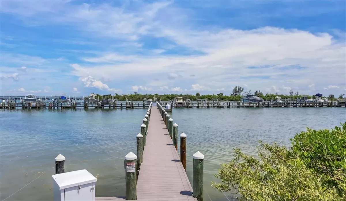 2 Bedrooms Bedrooms, 0 ,2 BathroomsBathrooms,Residential Lease,For Sale,0,D6143339