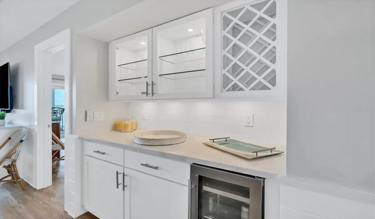 2 Bedrooms Bedrooms, 0 ,2 BathroomsBathrooms,Residential Lease,For Sale,0,D6143271